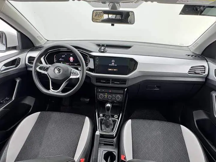 Exploration 2023 200TSI DSG Joy Smart Edition — 11