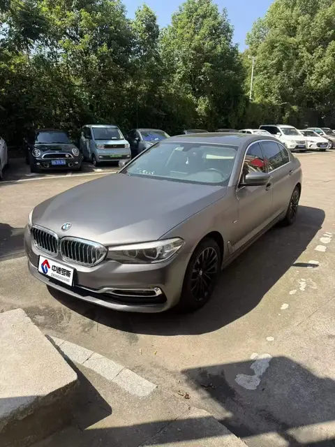 BMW 5 Series 2018 525Li Luxury Package