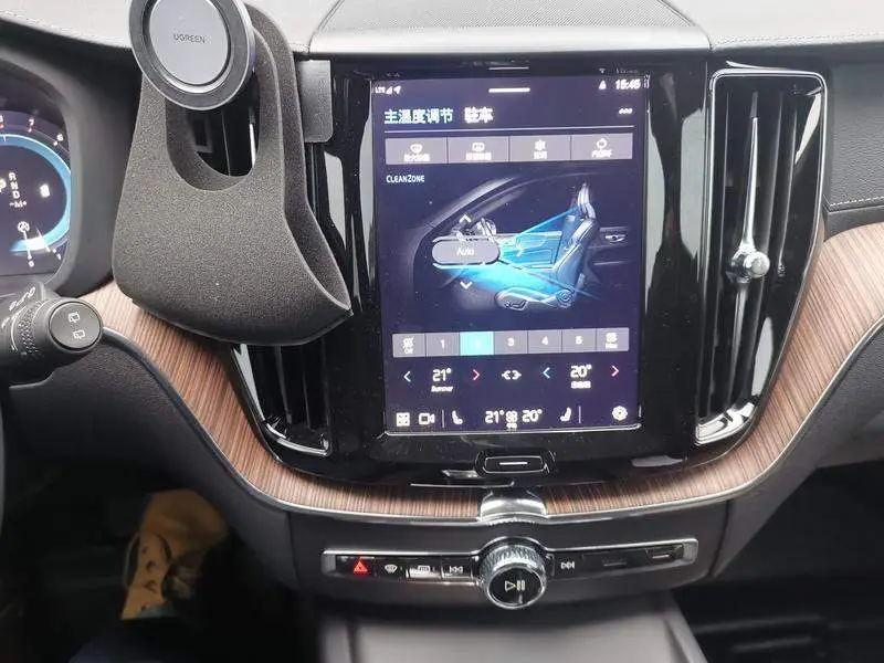 Volvo XC60 2022 B5 4WD Smart Luxury Edition — 10