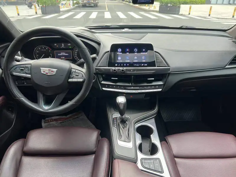 Cadillac CT4 2022 28T Premium — 10