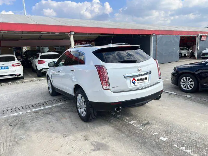 Cadillac SRX 2013 3.0L Luxury Model — 4