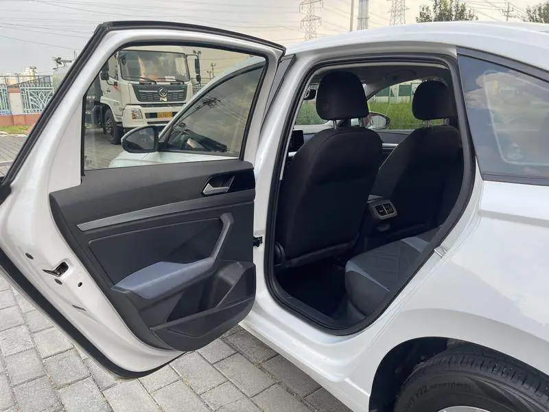 Lavida 2023 facelift 1.5L automatic Deyi version — 18