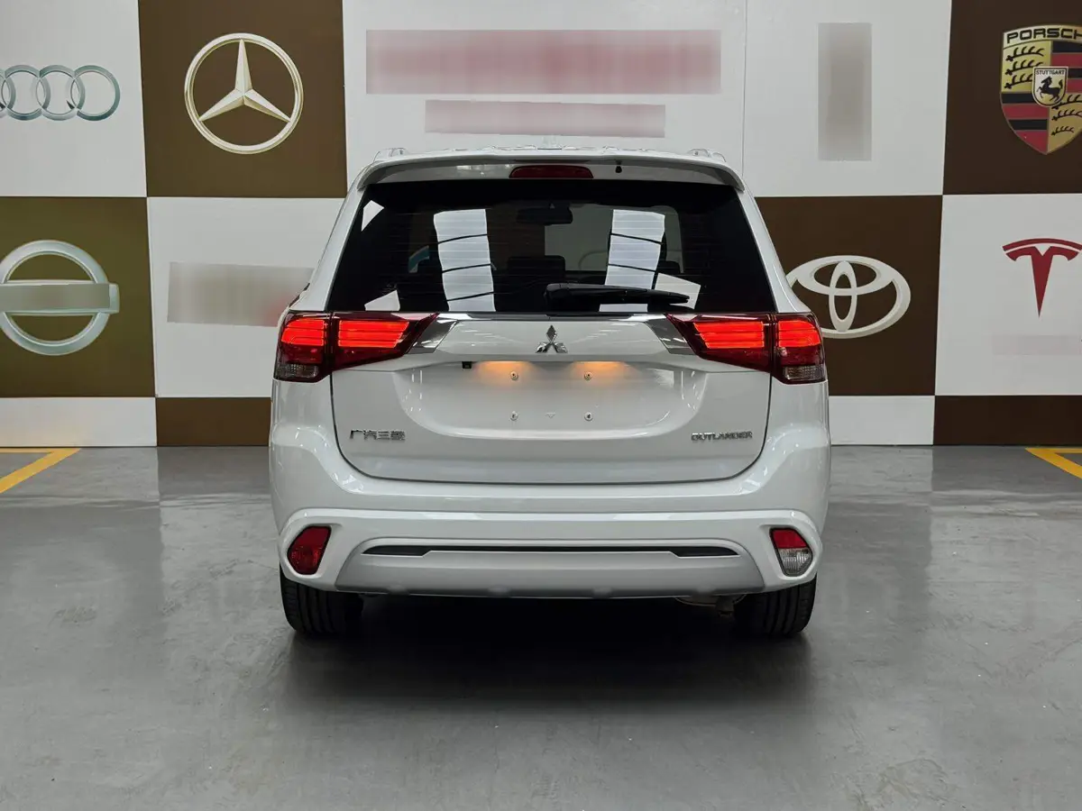 Outlander 2021 Model 2.0L 2WD Enjoy Edition 7 Seaters — 5