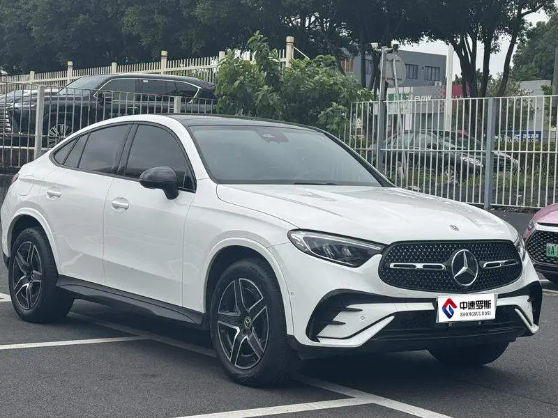 Mercedes-Benz GLC Coupe 2025 GLC 260 4MATIC Coupe SUV — 3