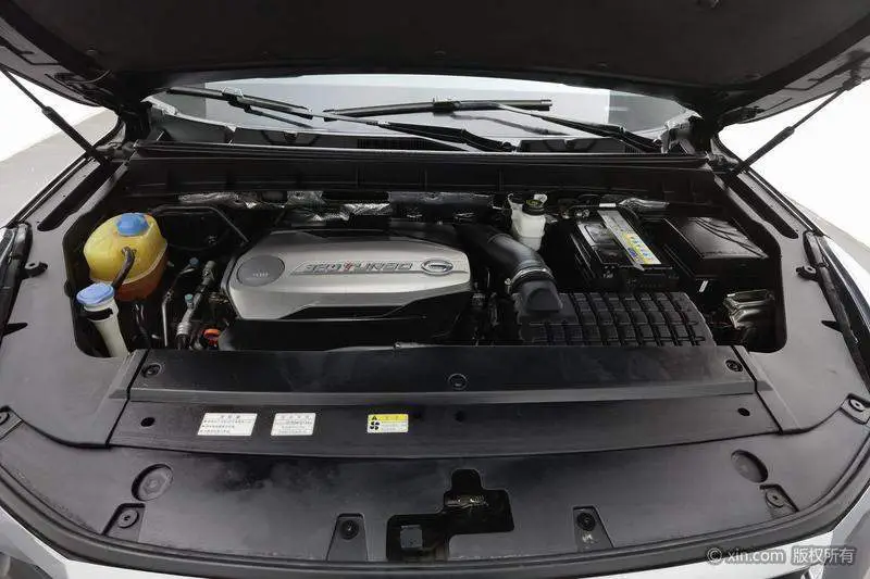 Trumpchi GS7 2017 320T 2WD Luxury Smart Link — 5