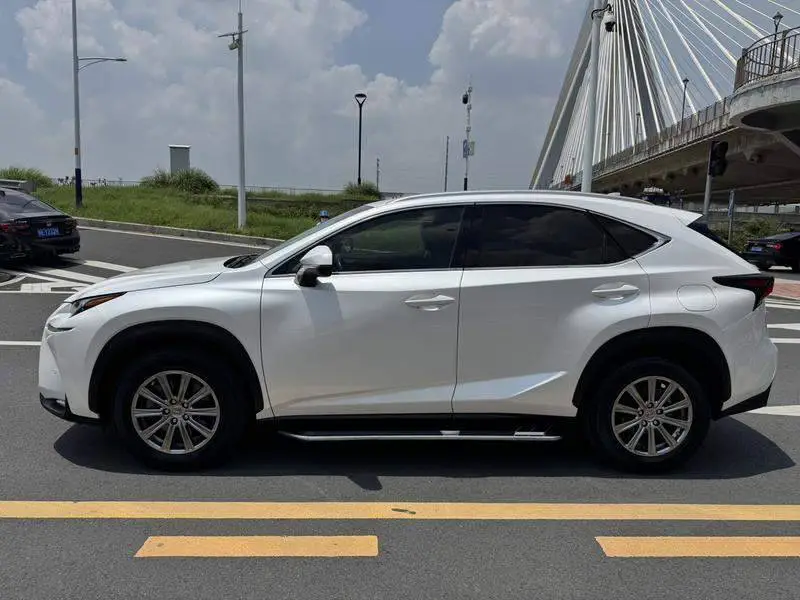 Lexus NX 2015 200 AWD Frontier Edition — 4