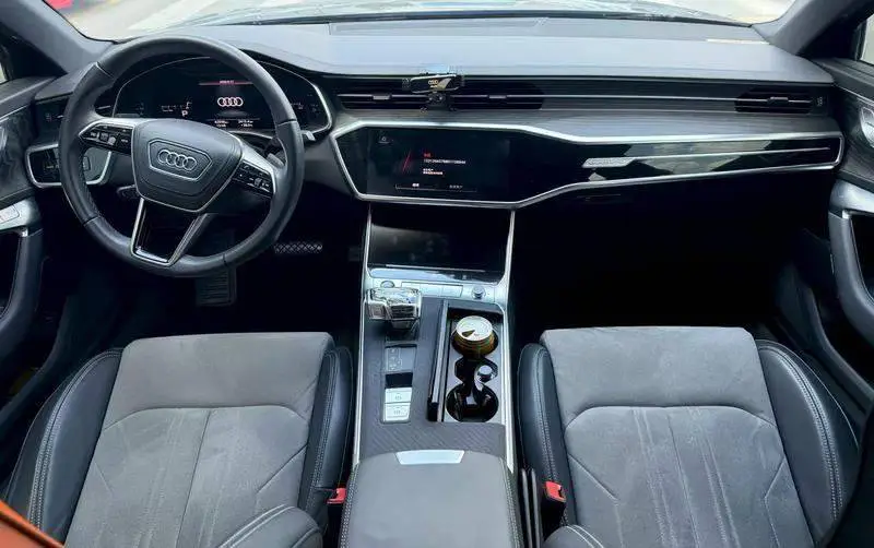 Audi A6L 2025 45 TFSI quattro Selected Dynamic Edition — 5