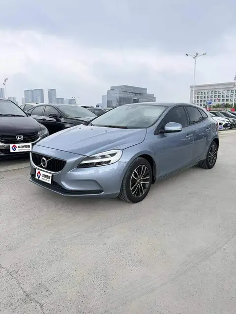 Volvo V40 2017 T3 Smart Edition