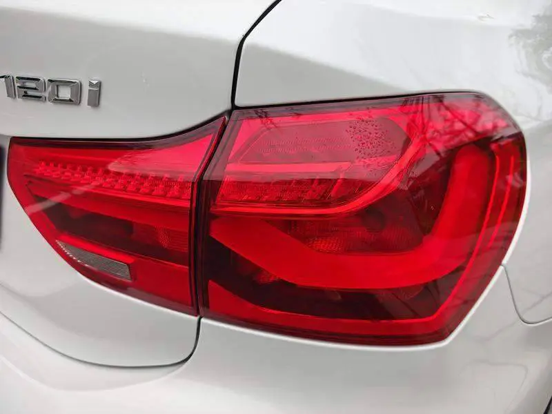 BMW 1 Series 2021 120i M Sport Night Edition — 9