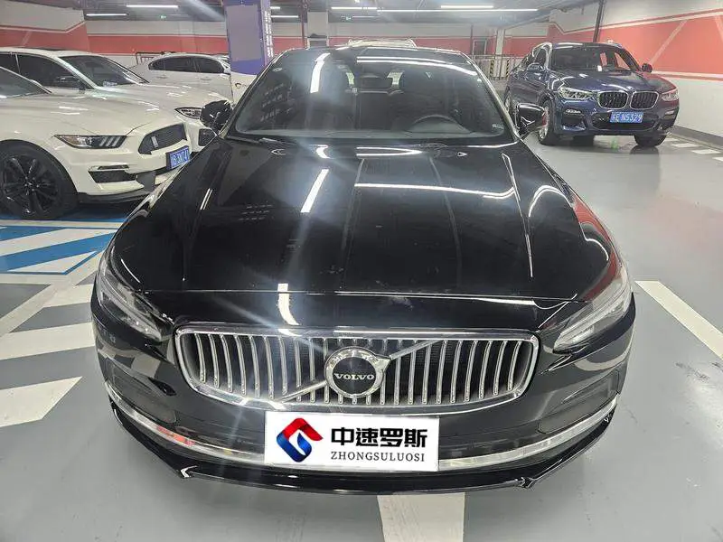 Volvo S90 2022 B5 Smart Luxury Edition — 2