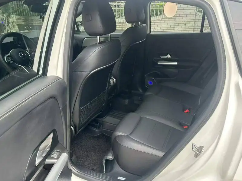 Mercedes-Benz GLA 2023 GLA 200 — 9