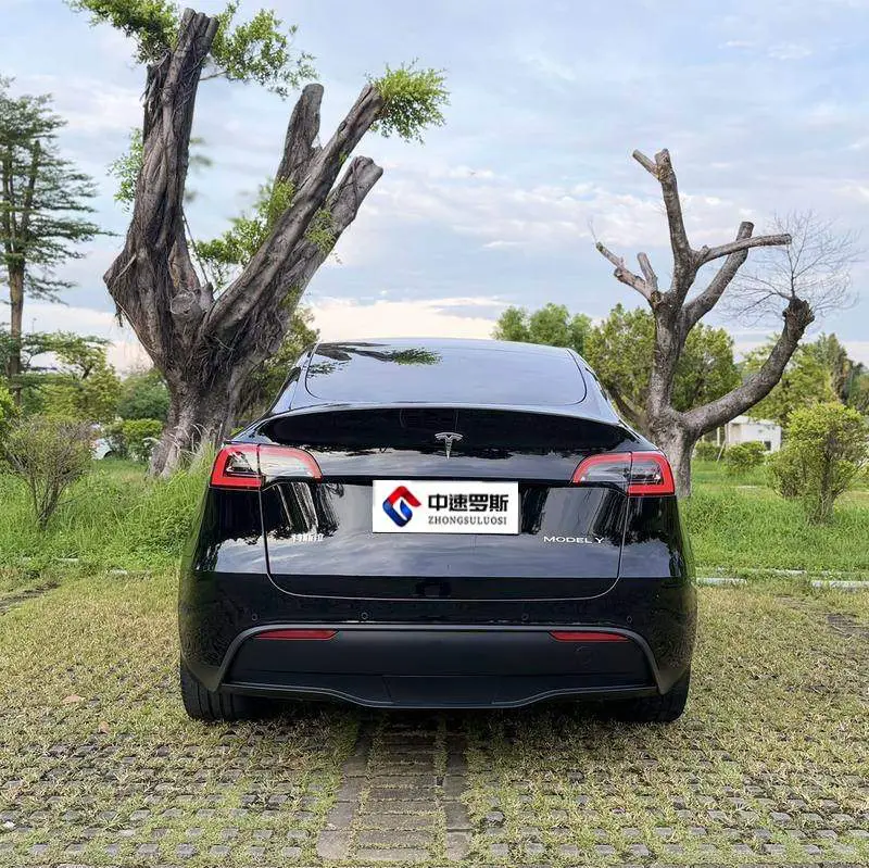 Model Y 2022 facelifted rear-wheel drive version — 5