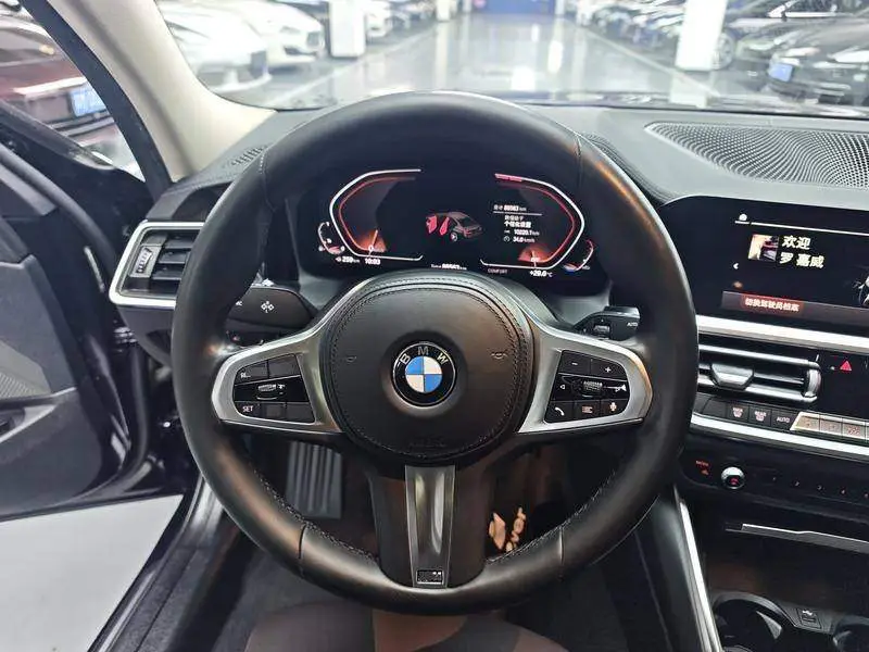 BMW 3 Series 2021 facelift 325Li M Sport Night Edition — 15