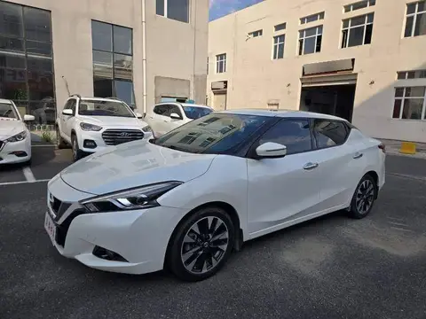 Bluebird 2016 1.6L CVT High Energy Edition