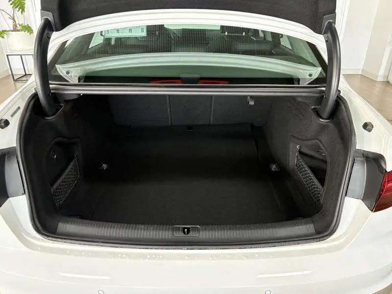 Audi A4L 2020 40 TFSI Luxury Dynamic Edition — 13