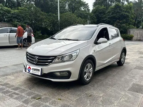 Baojun 310 2016 1.2L Manual Fashion Model