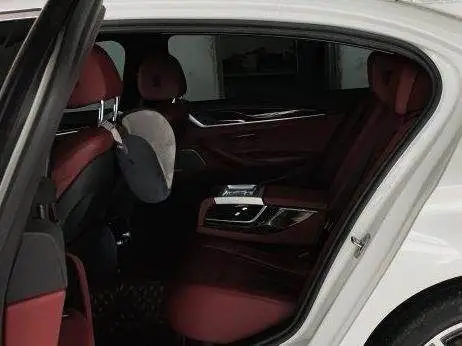 BMW 5 Series 2020 530Li Premium M Sport Package — 8