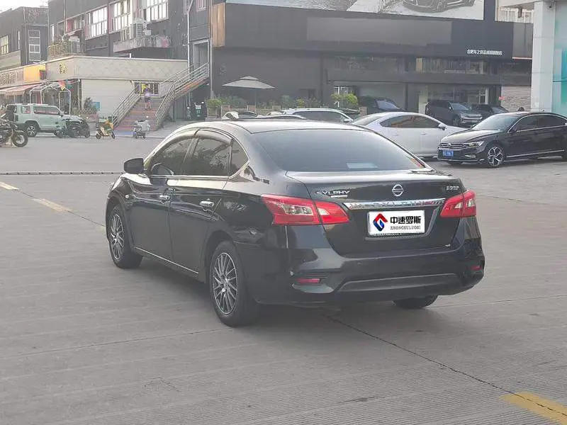 Sylphy 2021 Classic 1.6XE CVT Comfort Edition — 4