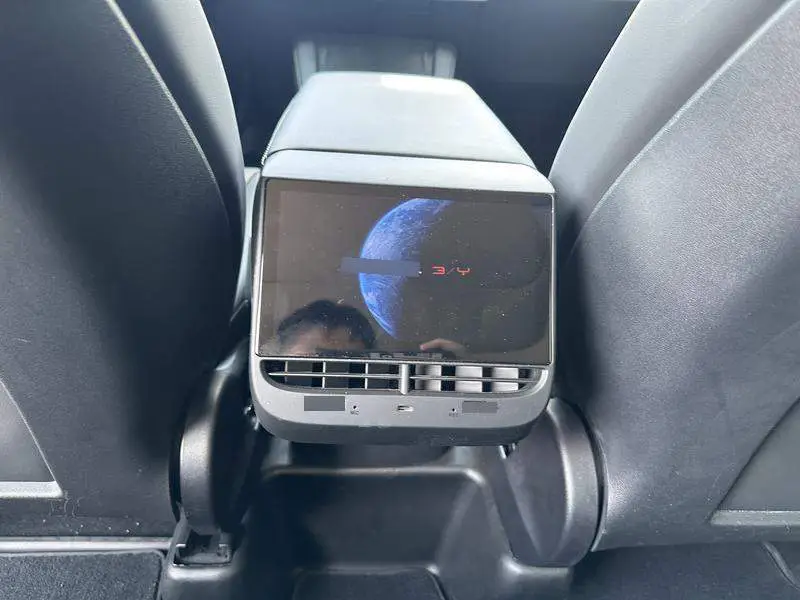 Model Y 2022 facelifted rear-wheel drive version — 9