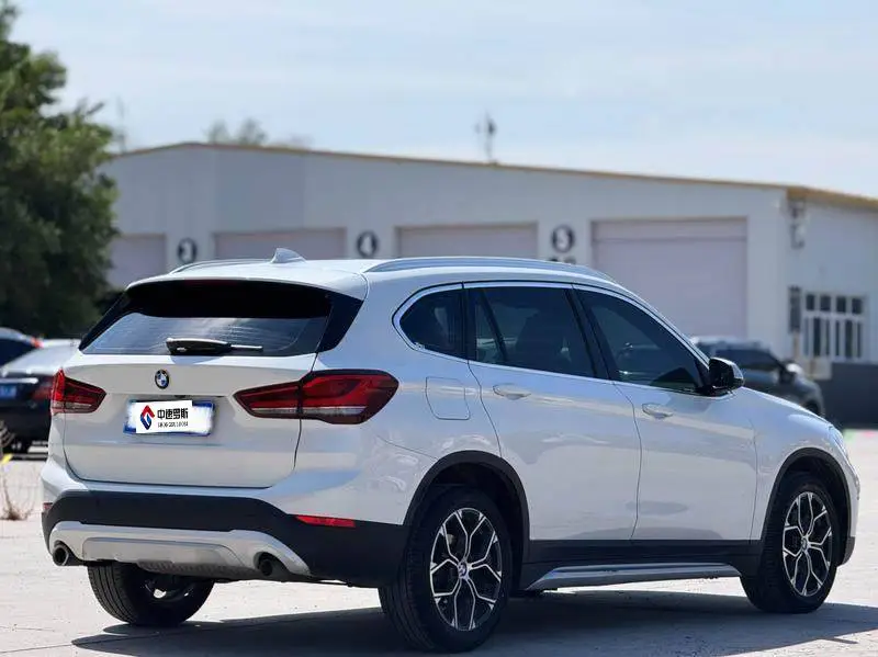 BMW X1 2021 sDrive20Li Fashion Edition — 7