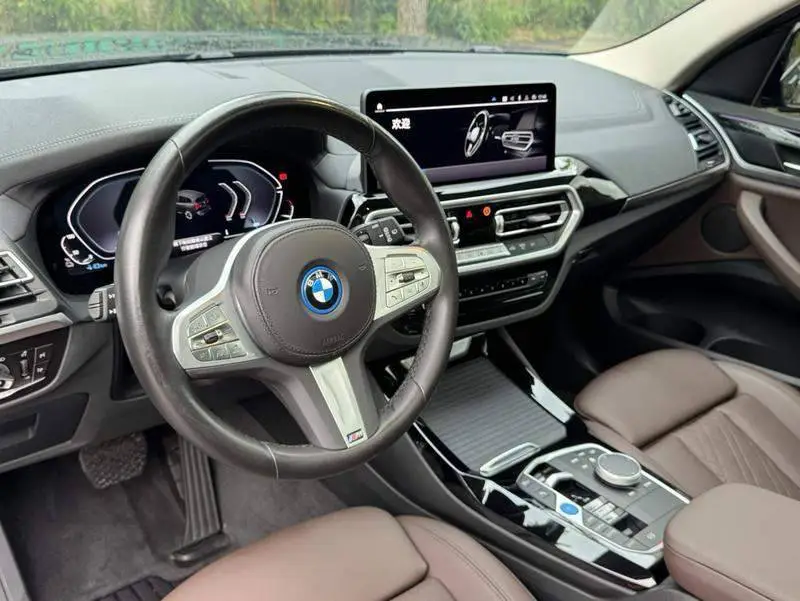 BMW iX3 2023 Leading Model — 10