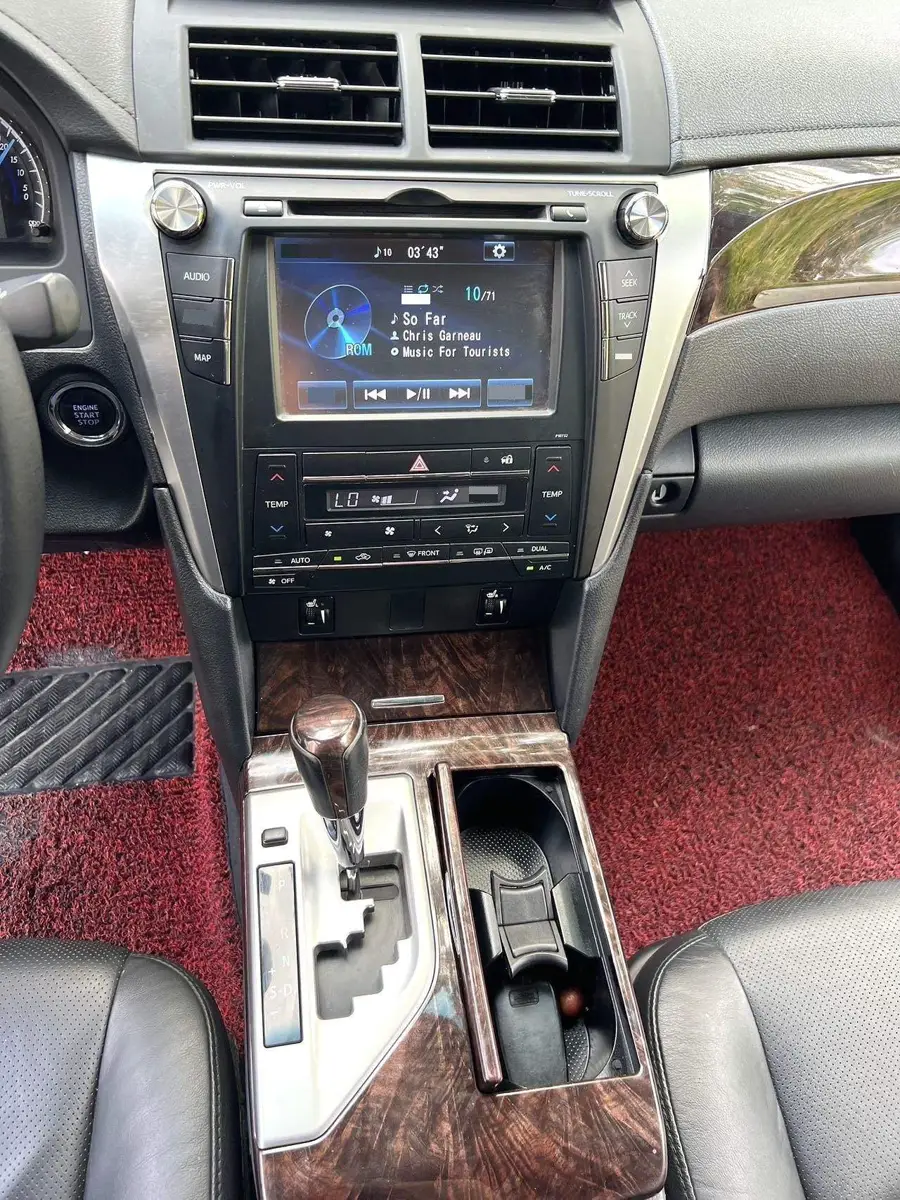 Camry 2015 2.5G Luxury Navigation Edition — 9