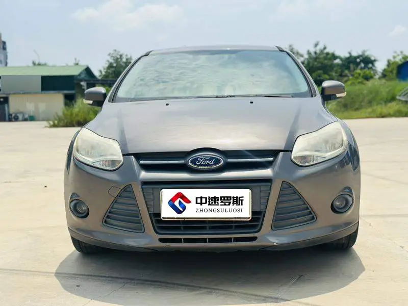 Fox 2012 Sedan 1.6L Automatic Comfort — 2