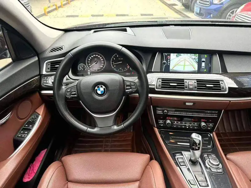 BMW 5 Series GT 2010 535i Luxury — 8