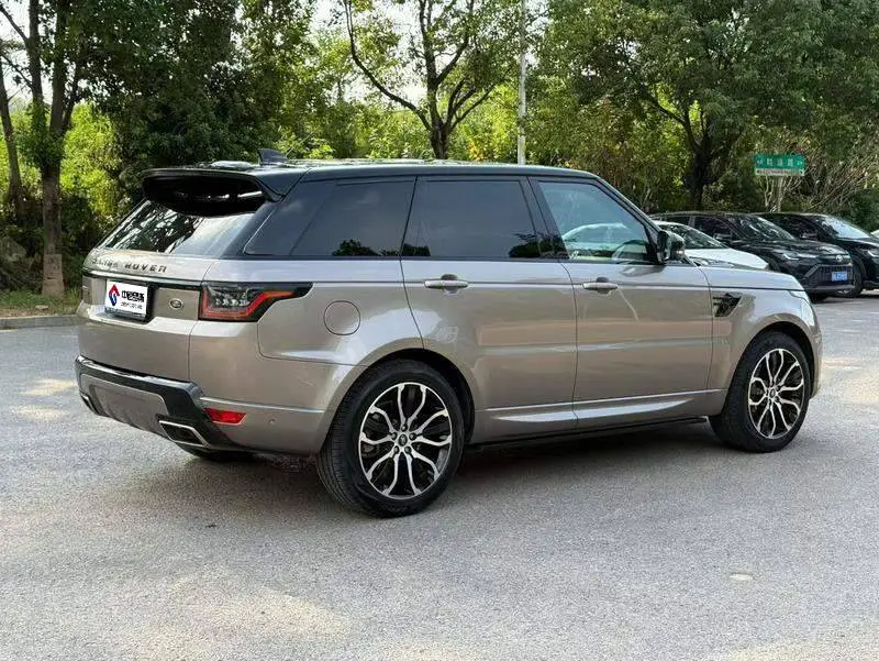 Range Rover Sport 2021 3.0 L6 Black Edition — 4