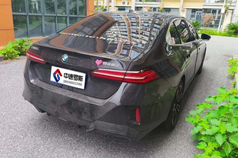 BMW 5 Series 2025 525Li M Sport Package — 3