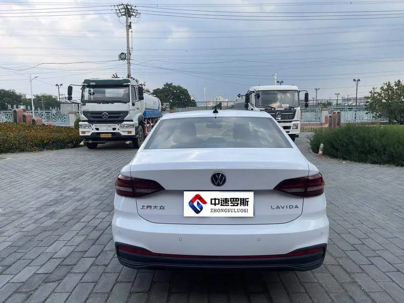 Lavida 2023 facelift 1.5L automatic Deyi version — 6