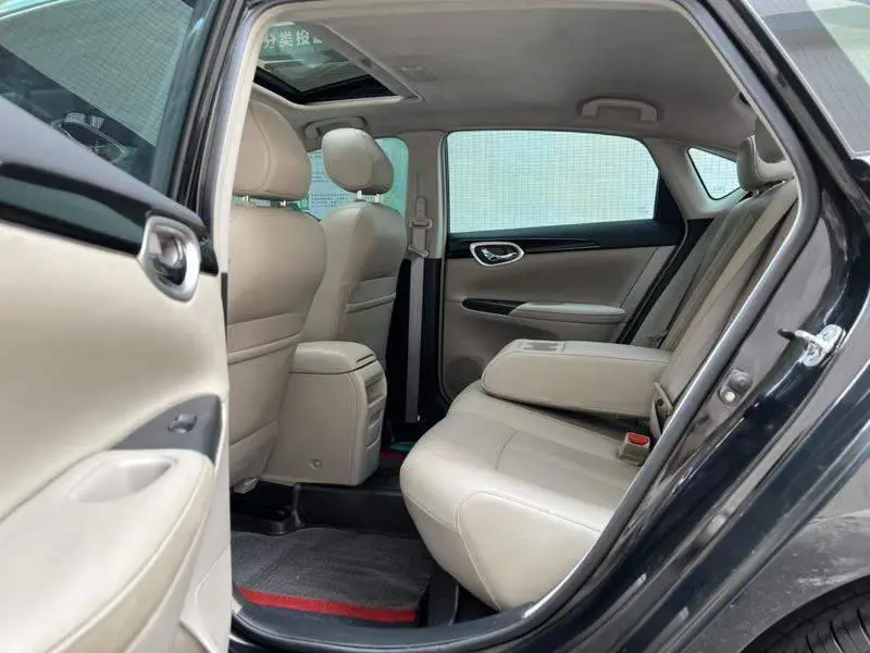 Sylphy 2018 1.6XV CVT Premium Edition — 11