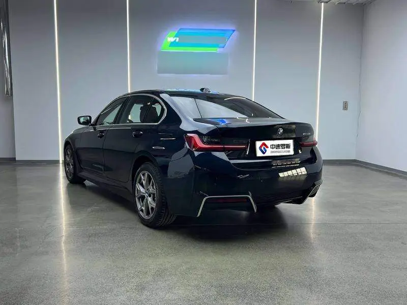 BMW i3 2025 eDrive 35 L — 4