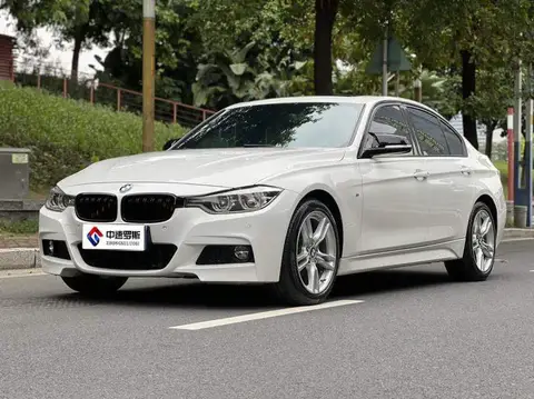 BMW 3 Series 2018 320i M Sport Package — 1