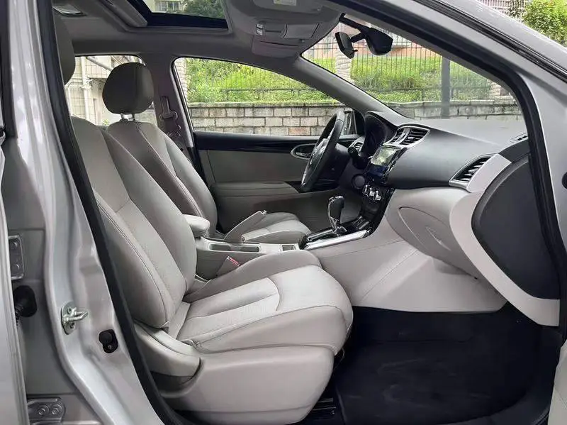Sylphy 2018 1.6XV CVT Premium Edition — 17