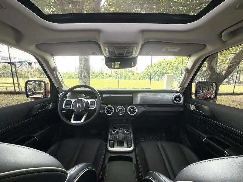 Tank 300 2023 City Edition 2.0T is very stylish — 7