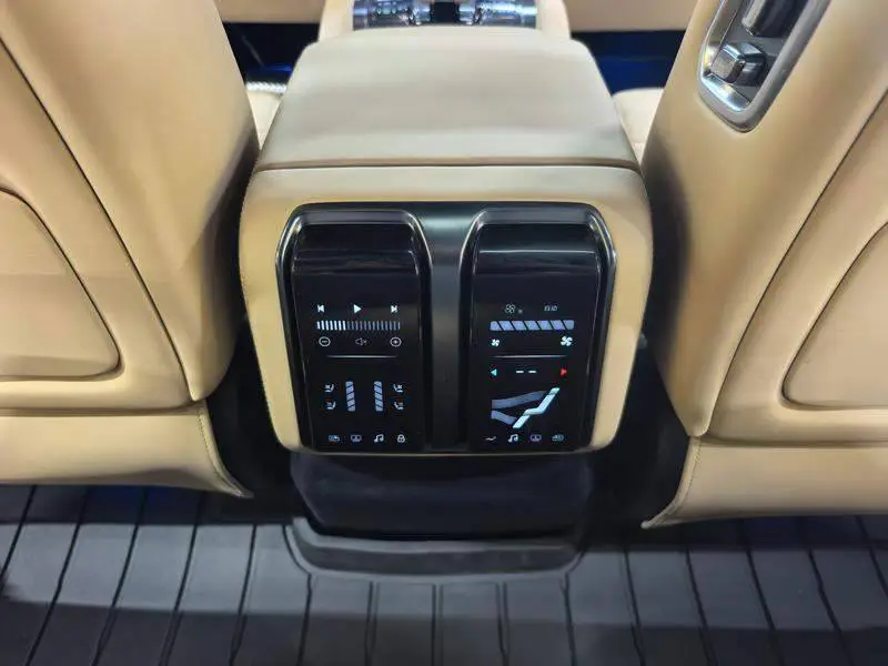 Leopard 8 2025 Smart and Brave Flagship Edition 7 Seaters — 8