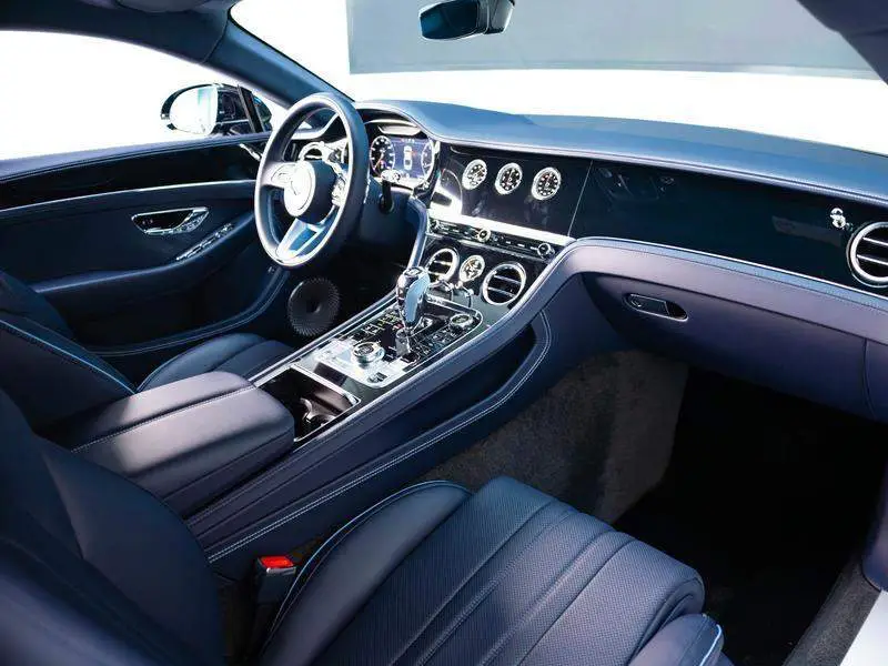 Europe 2022 4.0T GT V8 — 16