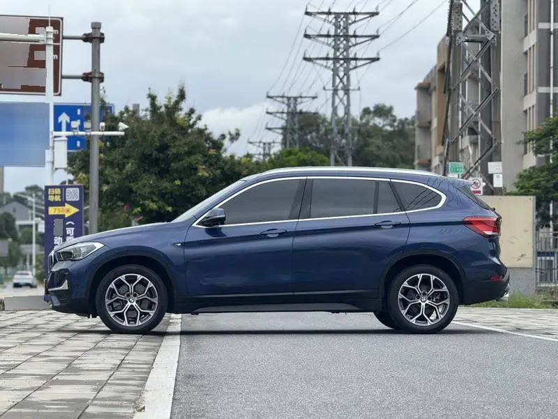 BMW X1 2022 sDrive25Li Leading Edition — 4