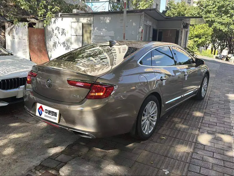LaCrosse 2016 28T Premium Edition — 4