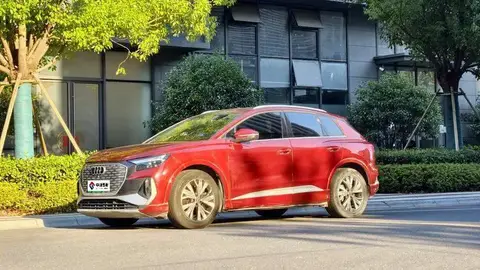 Audi Q4 e-tron 2023 40 e-tron Creative Edition