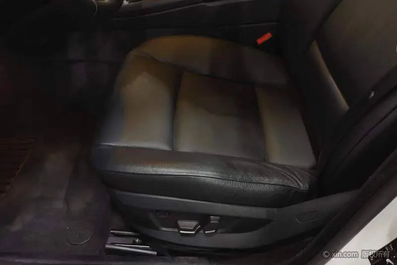 BMW 5 Series 2011 523Li Luxury Model — 18