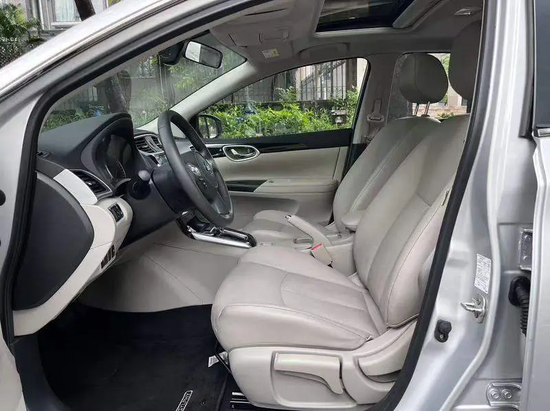 Sylphy 2018 1.6XV CVT Premium Edition — 12