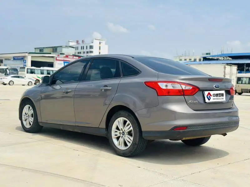 Fox 2012 Sedan 1.6L Automatic Comfort — 5