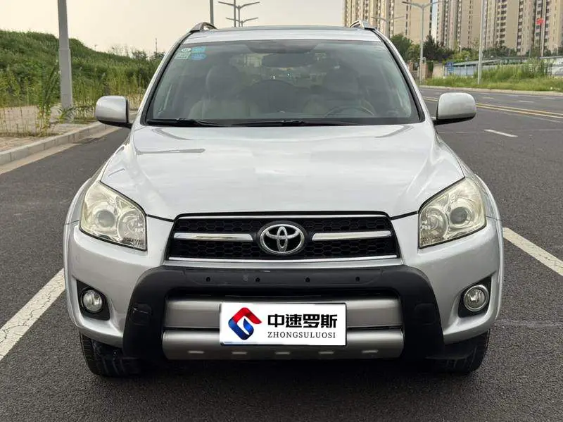 RAV4 Rongfang 2009 2.4L Automatic Luxury Navigation Edition — 2