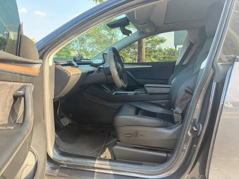 Model Y 2022 facelifted rear-wheel drive version — 8