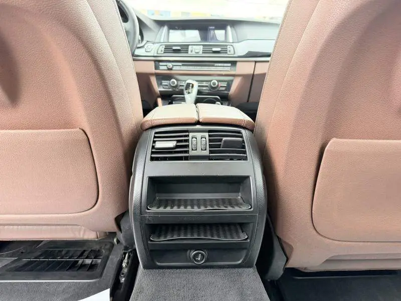 BMW 5 Series 2014 520Li Elegant Edition — 17