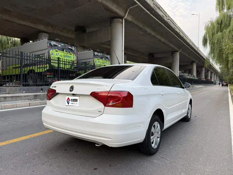 Jetta 2017 1.5L Automatic Fashion Model — 5
