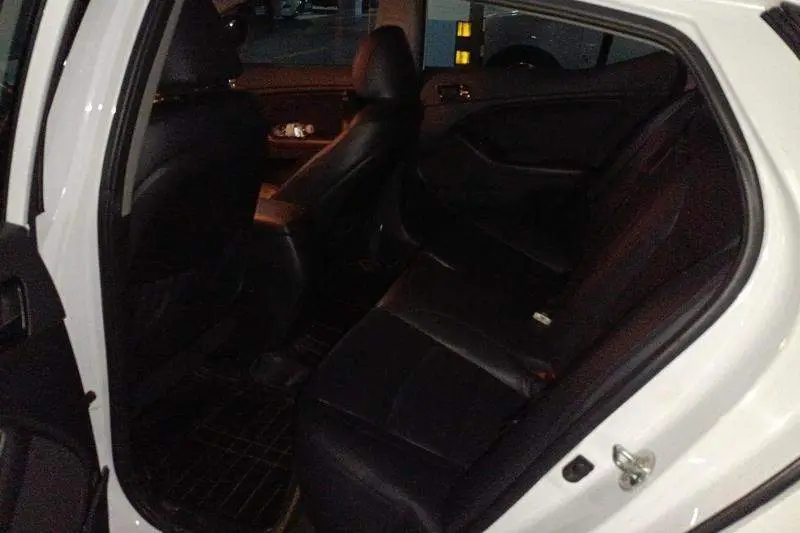 Kia K5 2014 2.0L Automatic LUXURY — 16