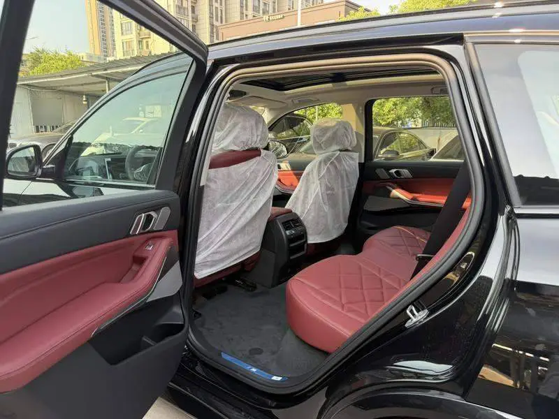 BMW X5 2026 xDrive 40Li M Sport Night Package — 20